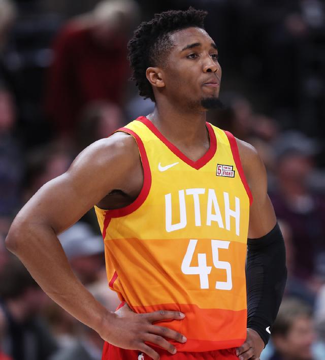 一個巨大的 一個巨大的