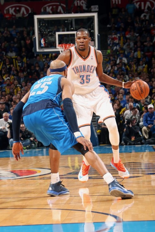 门将做出扑 门将做出扑