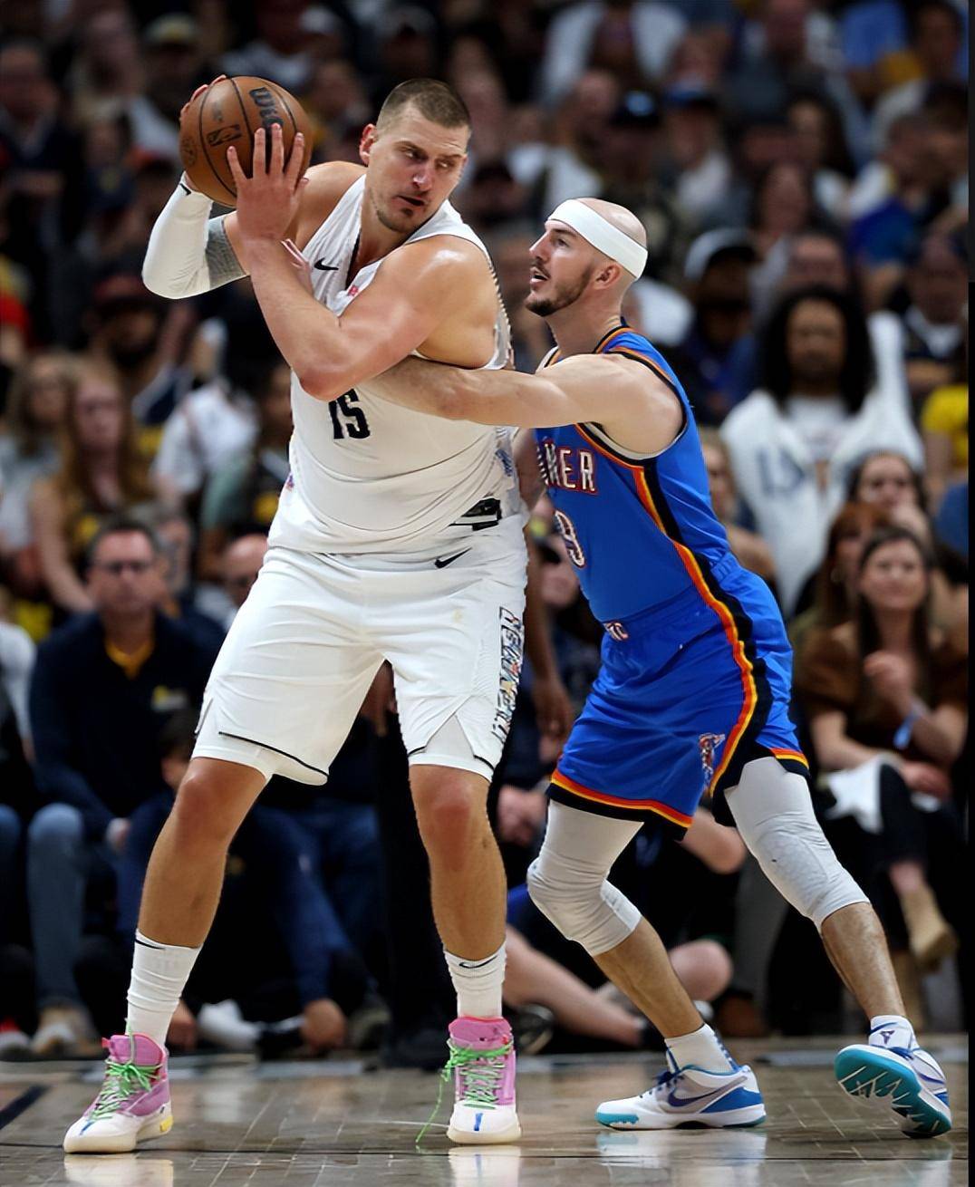 赛中多次获 赛中多次获